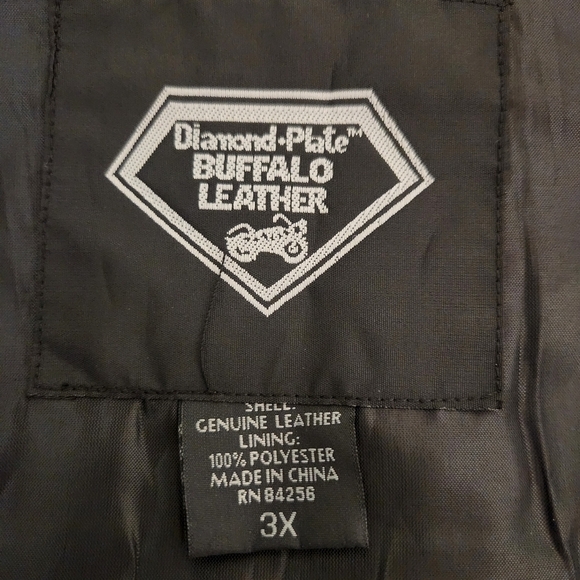 Diamond Plate Buffalo Genuine Leather Motorcycle Vest, sz 3X - Picture 7 of 10